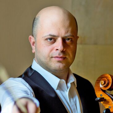 Alexander Chaushian, Cello 